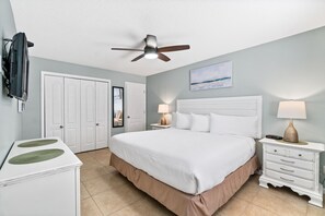 Condo, 1 Bedroom (43H) | 3 bedrooms, individually decorated, individually furnished - Horizon South Resort by Panhandle Getaways (Panama City Beach)