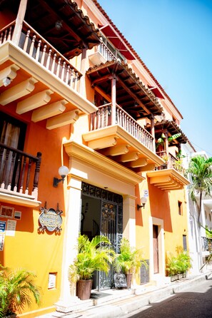 Fachada del alojamiento