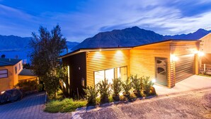 Unclassified image, 2 of 38, button - Sagittarius DH Lake View Villa (Queenstown)
