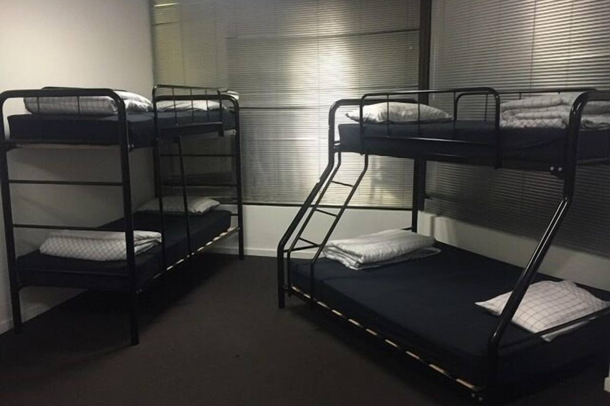 Felles sovesal, for menn og kvinner (Bed in 10-Bed Mixed Dorm) | Wi-fi (inkludert) og sengetøy