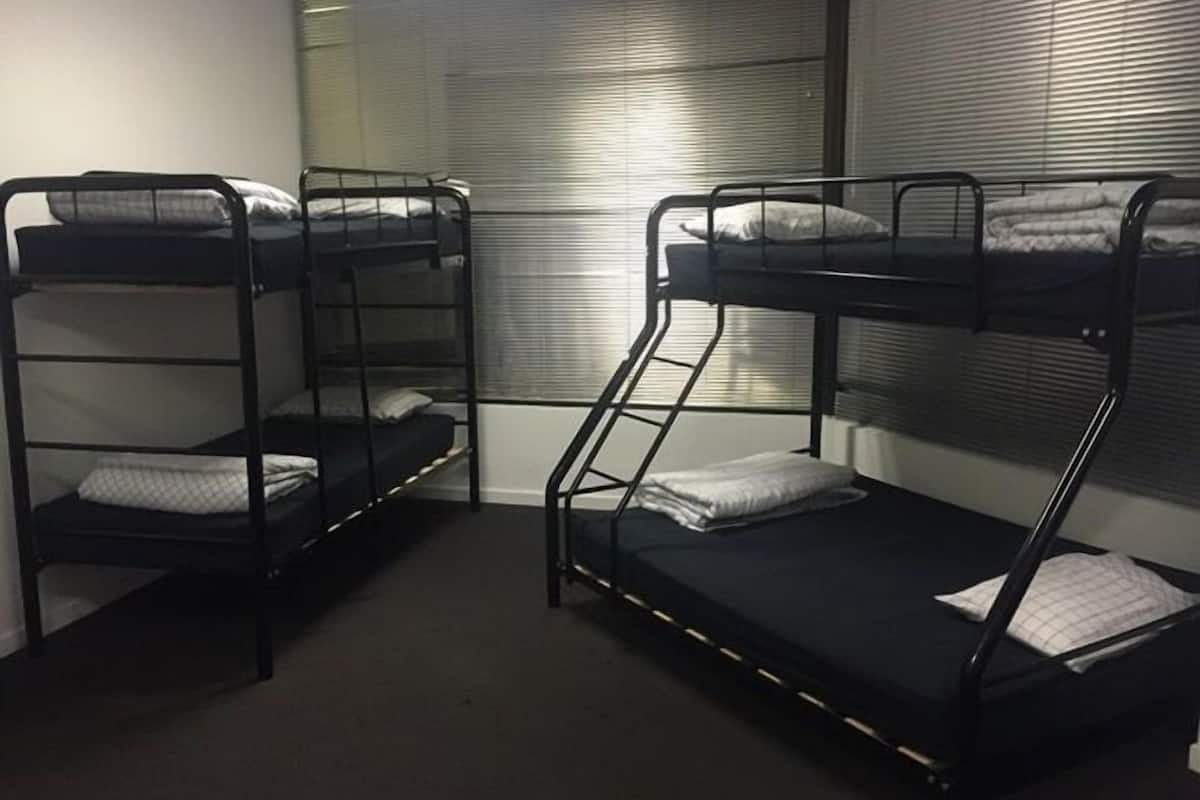 Bed in 10-Bed Mixed Dorm | Free WiFi, bed sheets