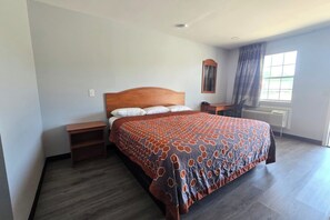 Desk, free WiFi, bed sheets - Stay Inn Checotah near Eufaula Lake (Checotah)