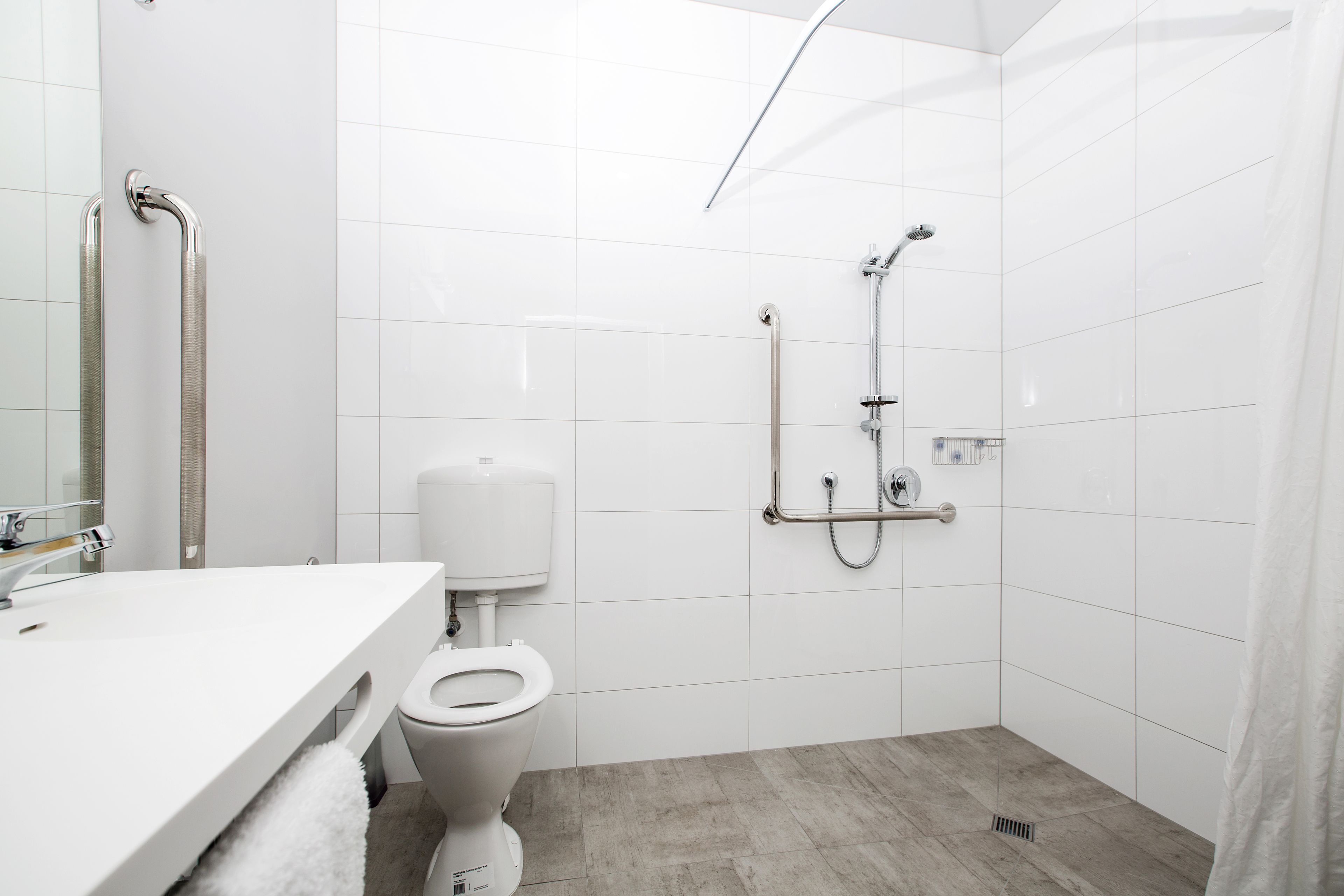studio, accessible | bathroom | shower, eco-friendly toiletries, hair dryer, towels