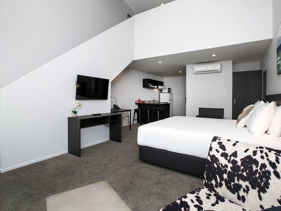 Dubbelrum eller tvåbäddsrum - 2 sovrum - mezzanine | Sängtillbehör av högsta kvalitet, individuell inredning och unika möbler