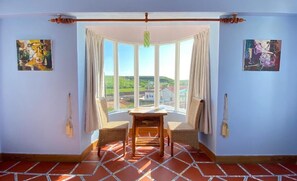 Fridge, electric kettle - 23.5 Blue B & B (Xiyu)