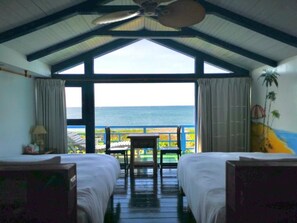 Desk, blackout drapes, rollaway beds, free WiFi - 23.5 Blue B & B (Xiyu)