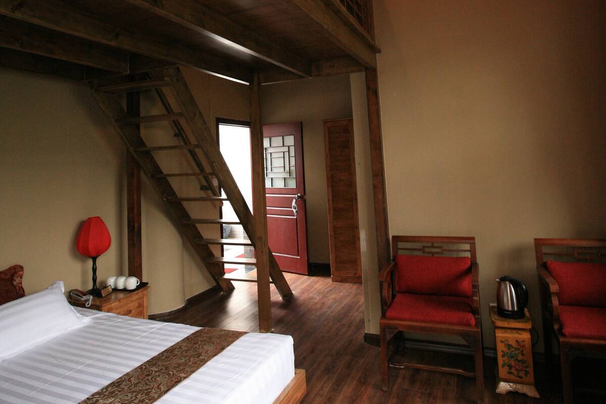 Blackout curtains, rollaway beds, free WiFi