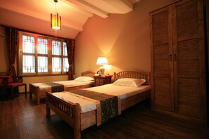 Traditional Twin Room | Langsir/tirai gelap terus, katil lipat simpan/tambahan, Wi-fi percuma 