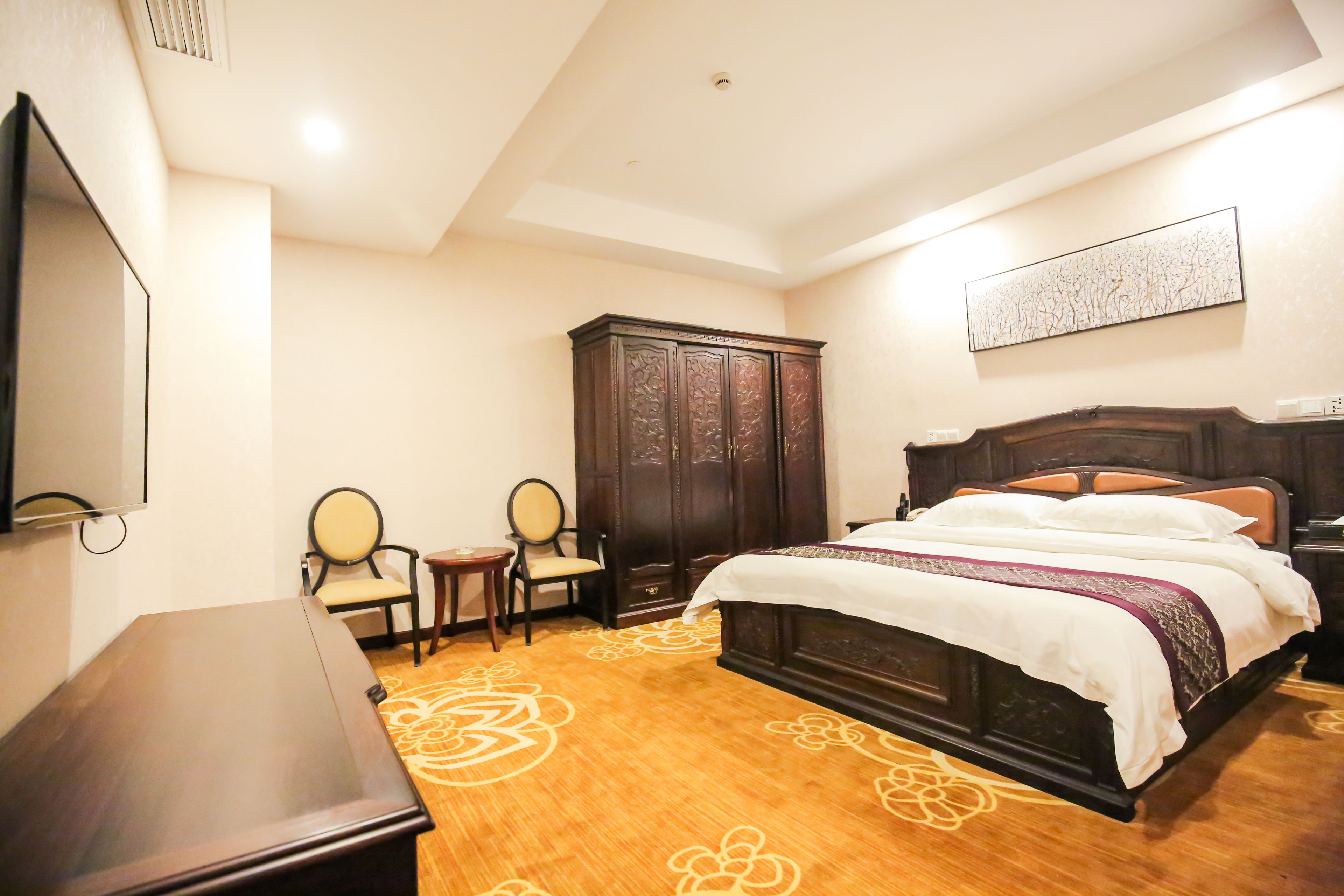 suite | 1 bedroom, premium bedding, individually decorated