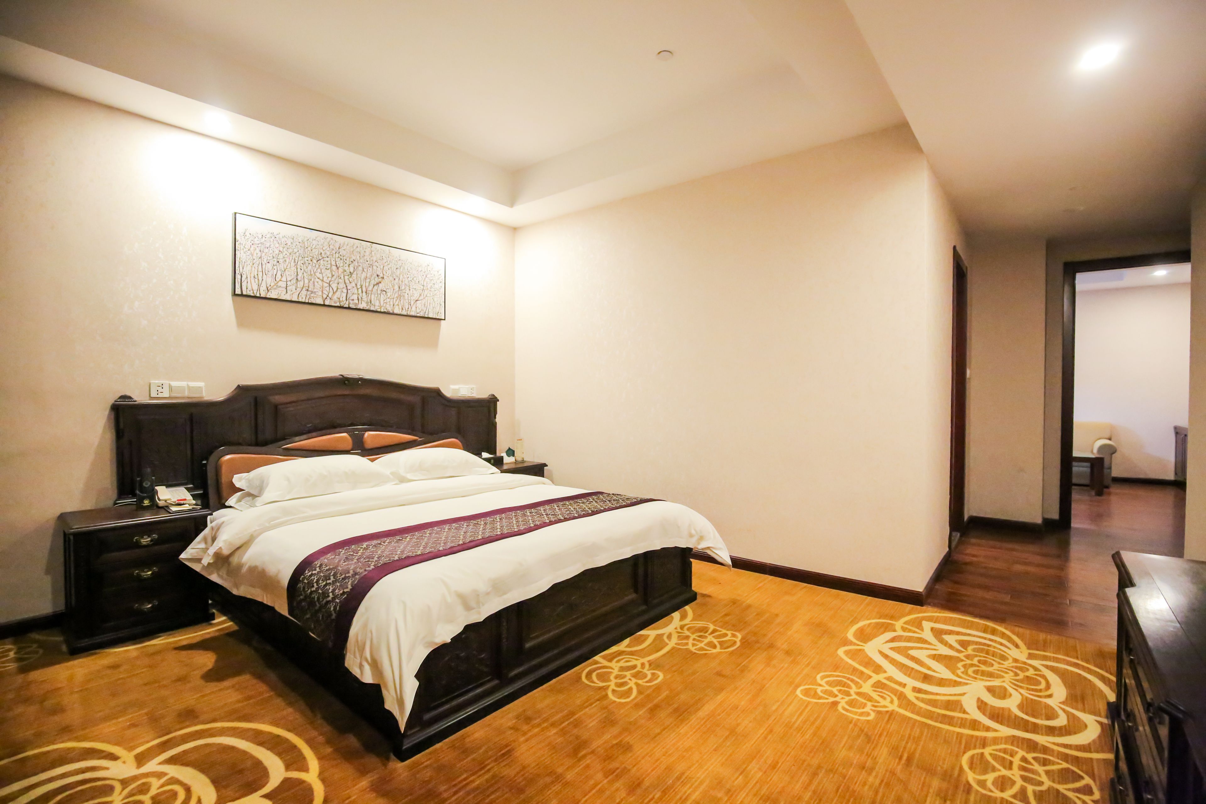 suite | 1 bedroom, premium bedding, individually decorated