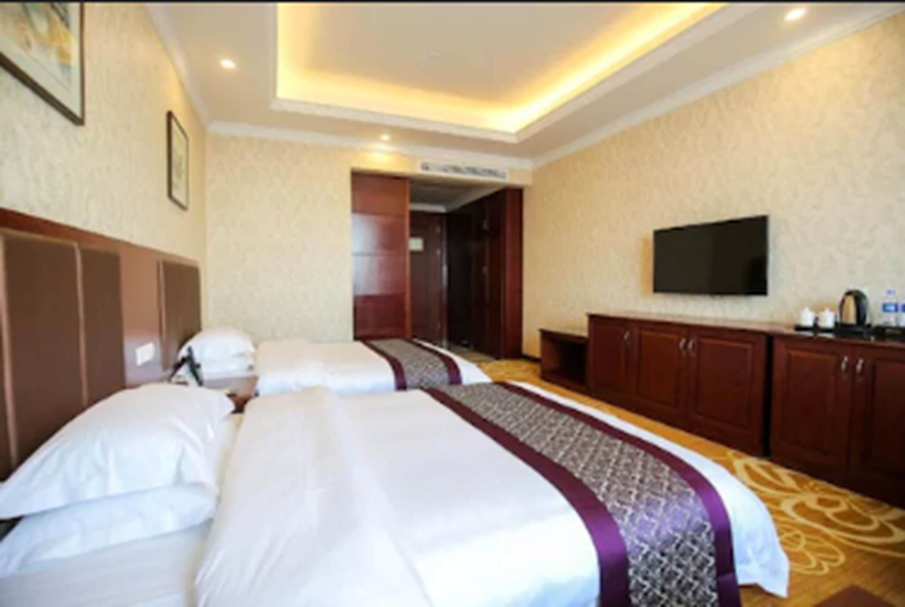 luxury twin room | 1 bedroom, premium bedding, individually decorated
