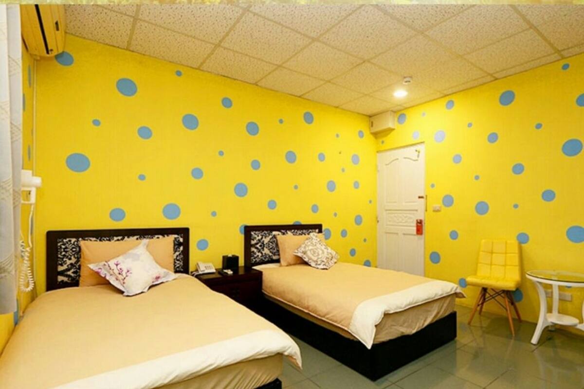 ツインルーム | デスク、遮光カーテン、WiFi (無料)