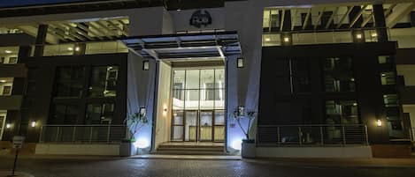 Façade de l’hébergement - soirée/nuit