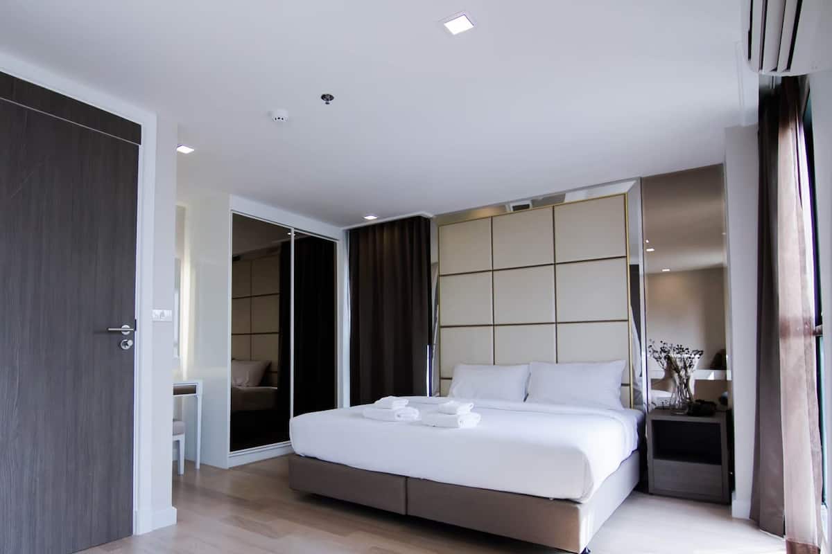 Coffre-fort, bureau, rideaux dâobscurcissement, accĂšs au Wi-Fi (inclus)