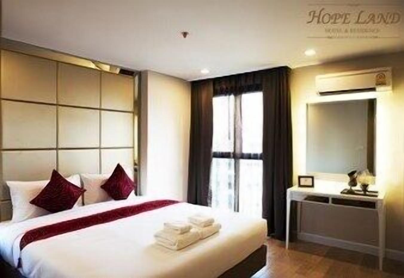 Coffre-fort, bureau, rideaux d’obscurcissement, accès au Wi-Fi (inclus)