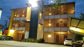 Front of property - Nateesin Apartment (Chiang Mai)