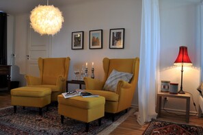 Decoración personalizada, muebles diferentes y wifi gratis 