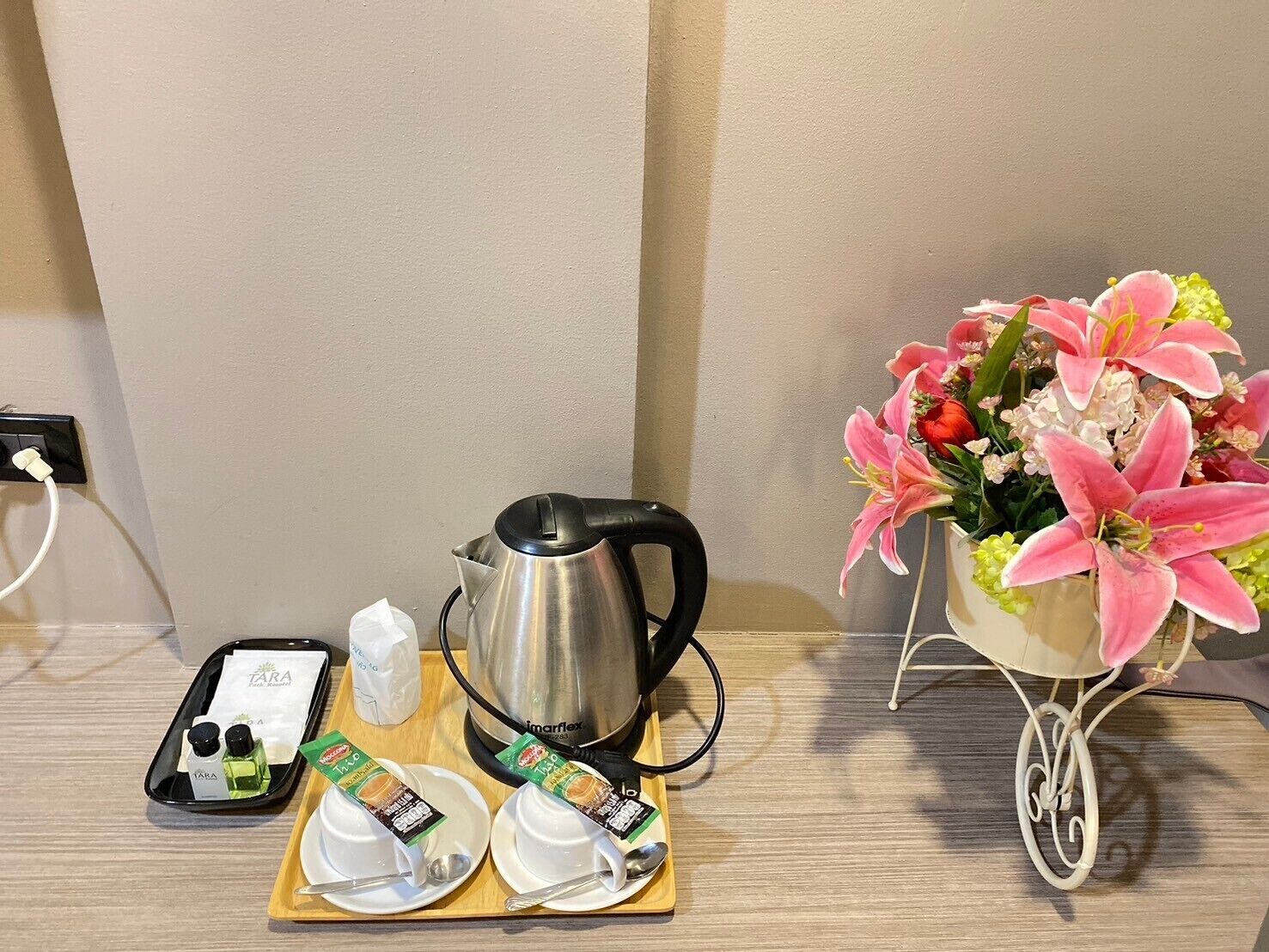 Kopi dan/atau pembancuh kopi