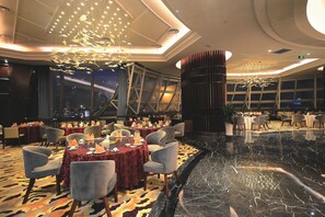 Lunch and dinner served - Rayfont Hotel Chengdu (Chengdu)