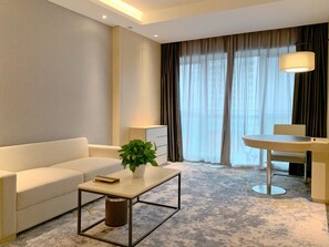 LCD TV - Chongqing Liyuan Hotel (Chongqing)