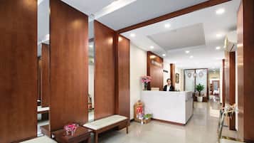 Quầy thủ tục nhận/trả phòng