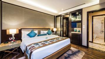 Minibar, in-room safe, desk, blackout drapes