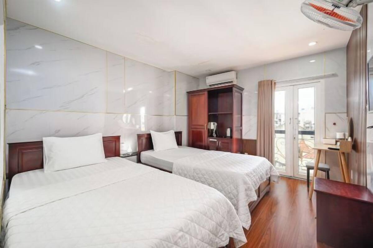 Bureau, chambres insonorisées, Wi-Fi gratuit, draps fournis