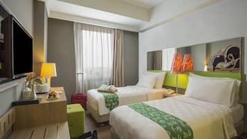 Deluxe Twin Room, Non Smoking | Desk, blackout drapes, free WiFi, bed sheets