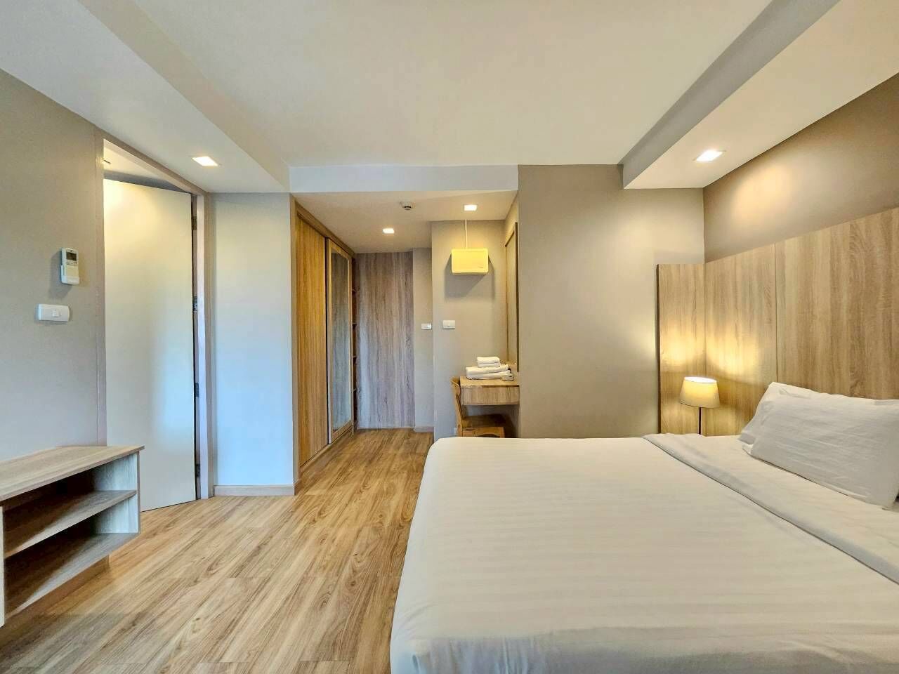 Foto - Baan Tanwa - MRT Ratchadapisek Exit 1 or 2