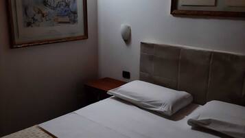 Camera Positano | Minibar, Zimmersafe, Schreibtisch, schallisolierte Zimmer