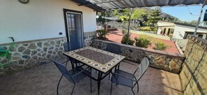 Camera Vesuvio | Terrace/patio