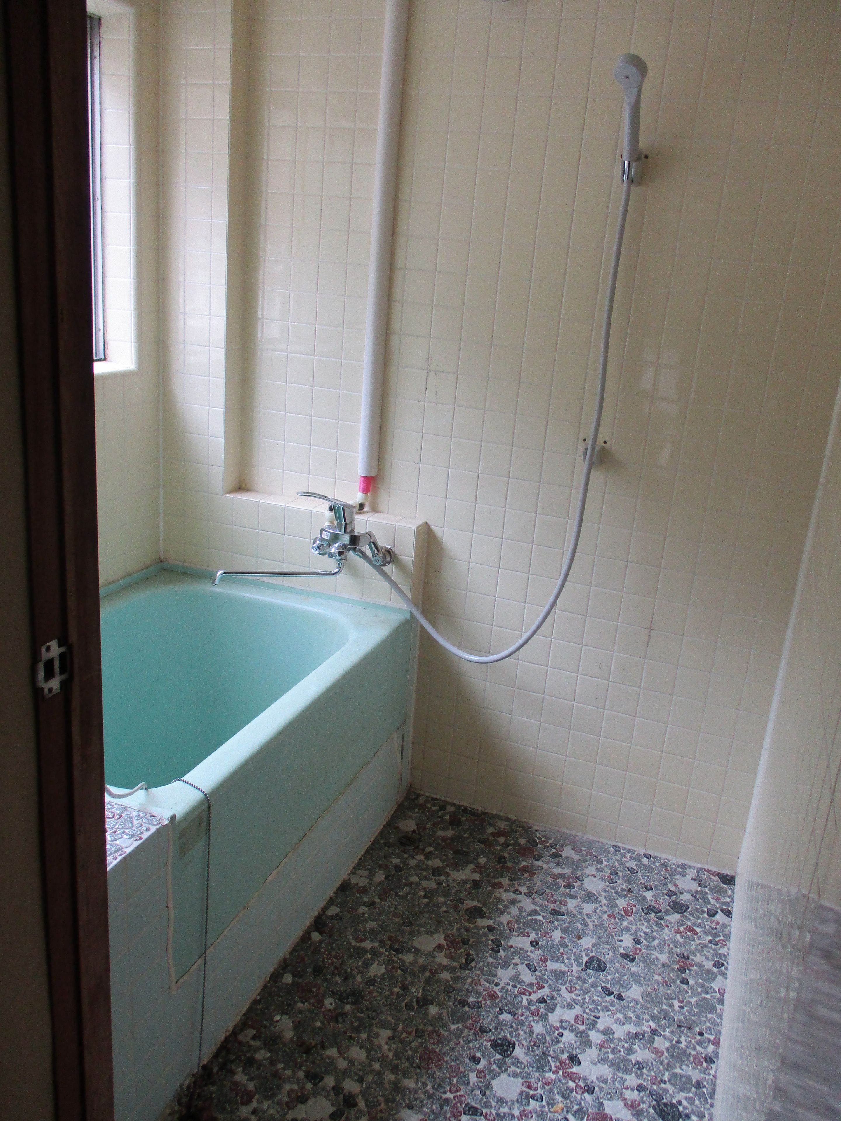 Japanese Style Apartment, 1 Room, Kitchenette | Bathroom | Combined shower/tub, spring water tub, free toiletries, hair dryer