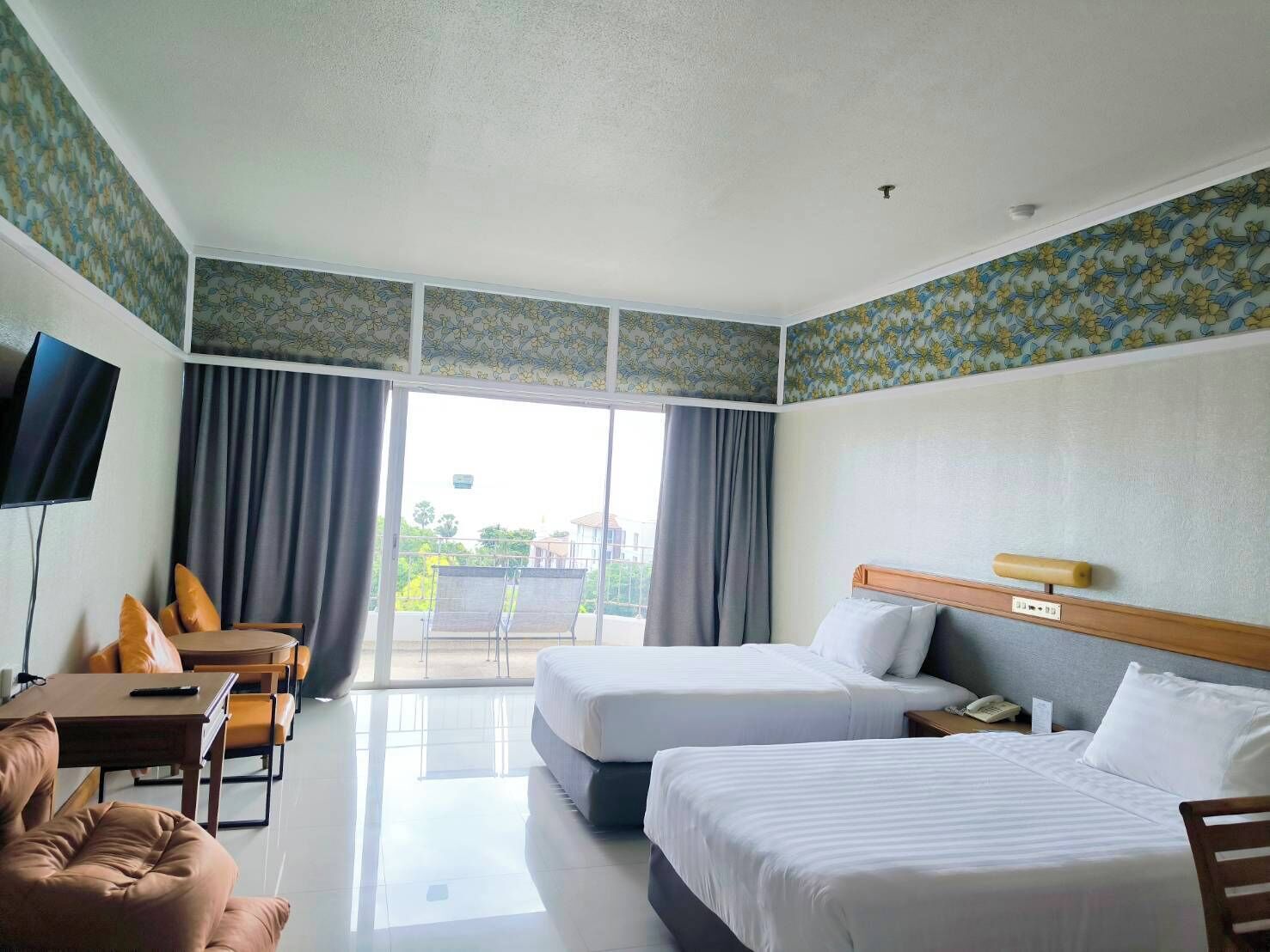 Deluxe Room, Ocean View (Park Wing) | In-room safe, blackout drapes, free WiFi, bed sheets