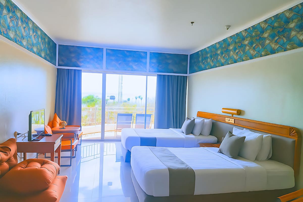 Superior Side View (Park Wing) | 1 bedroom, minibar, in-room safe, blackout drapes