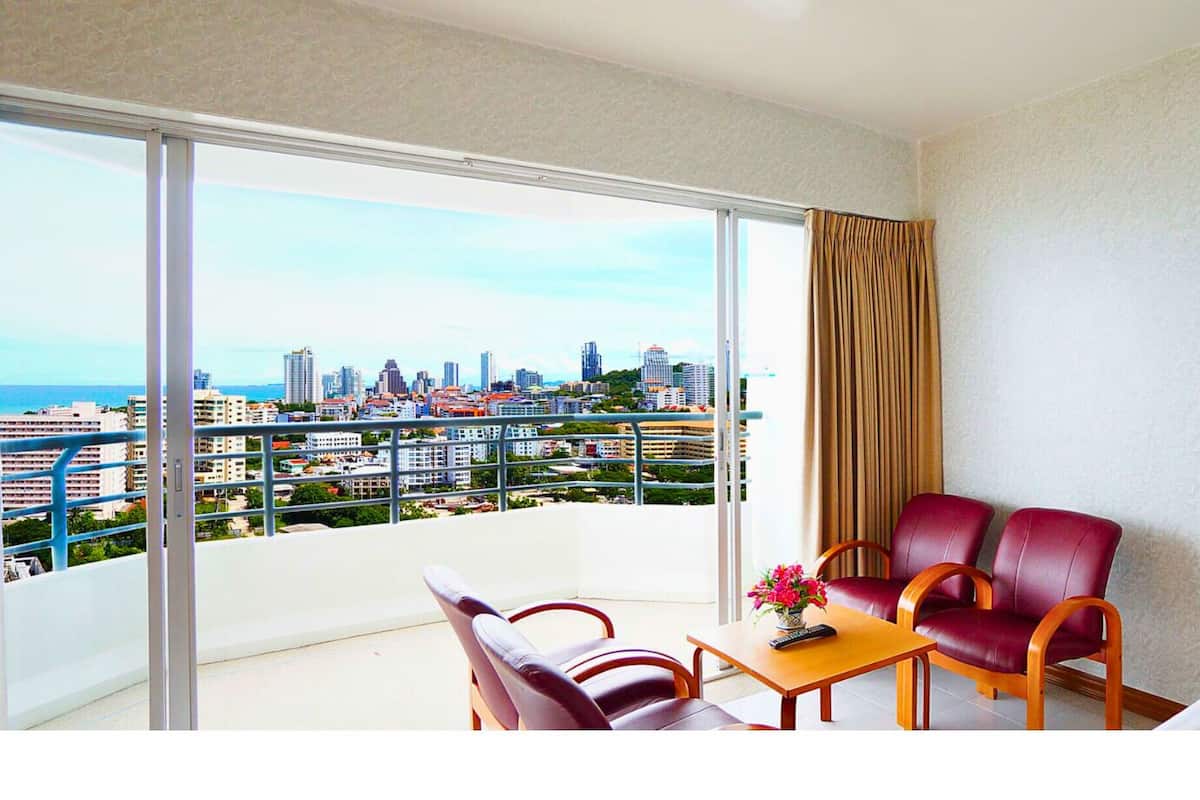 Junior Suite, 1 Bedroom, Sea View | 1 bedroom, minibar, in-room safe, blackout curtains