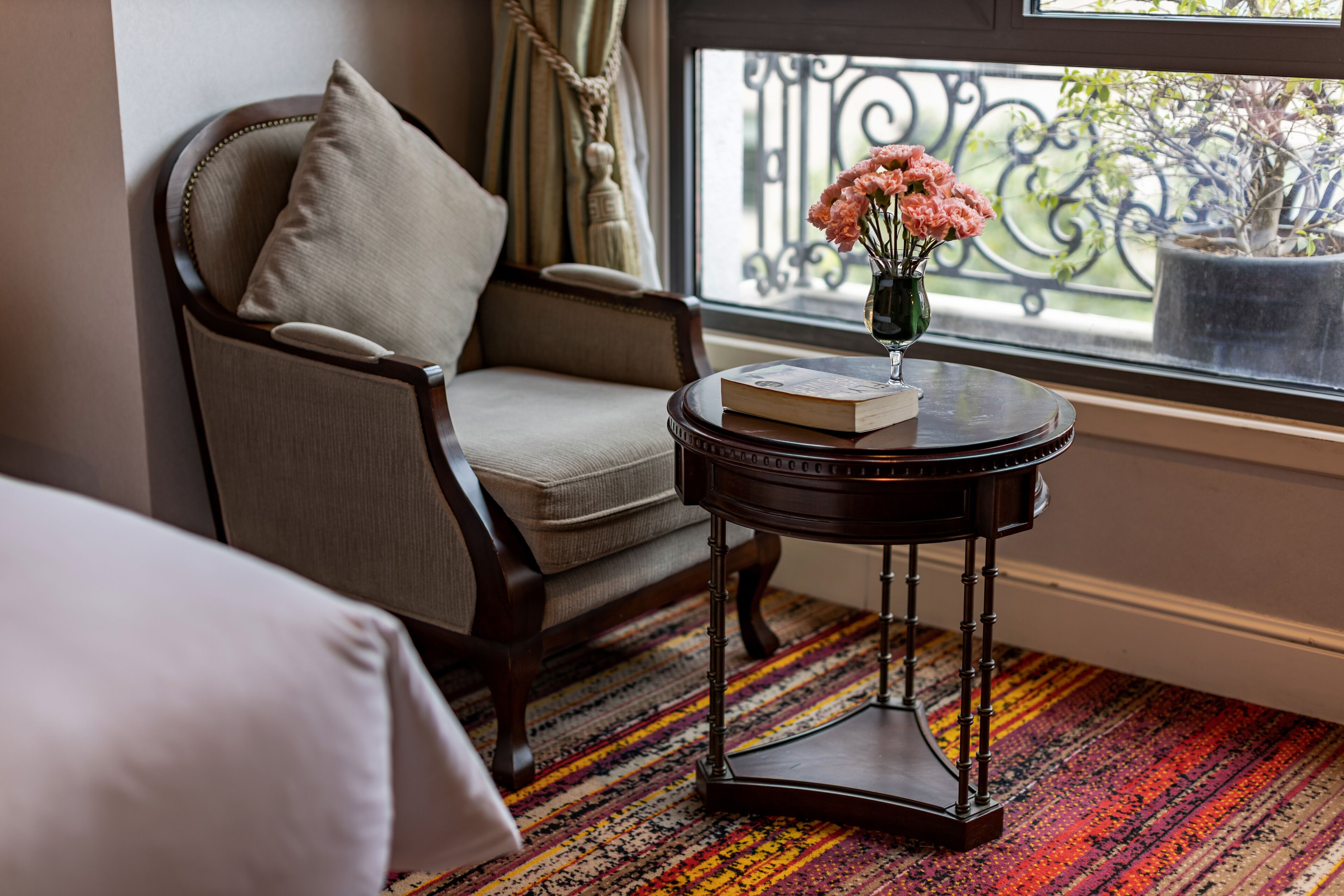 executive suite | 1 bedroom, minibar, in-room safe, desk