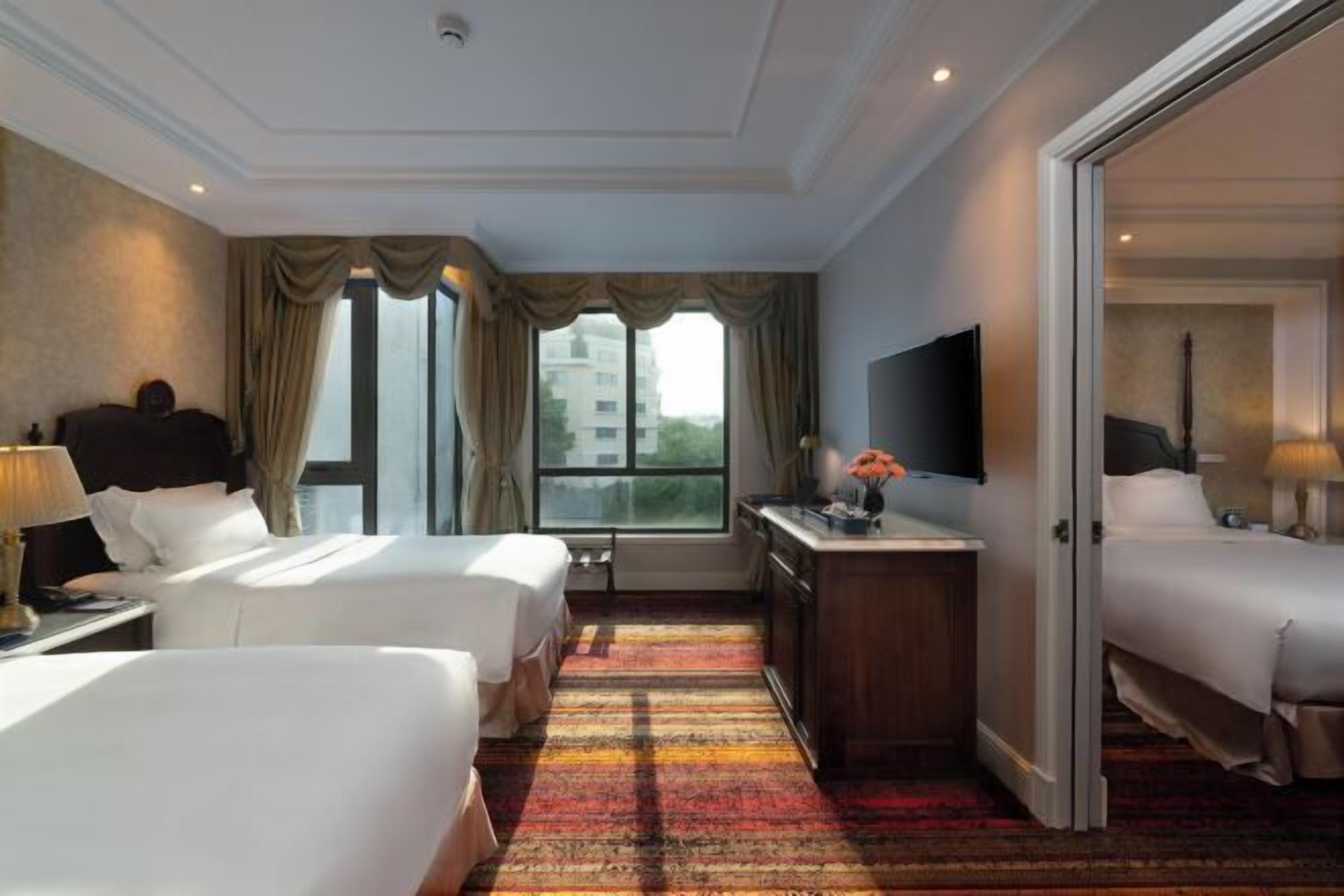 Minibar, in-room safe, desk, blackout curtains