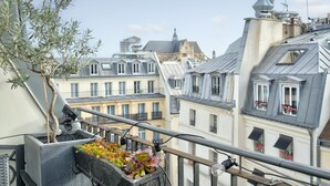 Toetasjesleilighet, 2 soverom, terrasse, byutsikt | Terrasse/patio