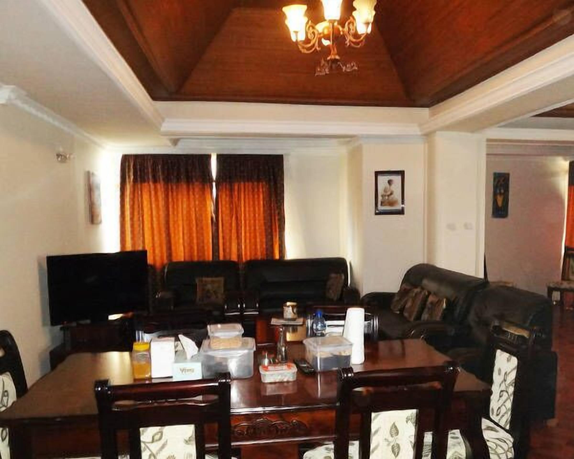 deluxe suite, 2 bedrooms | in-room dining