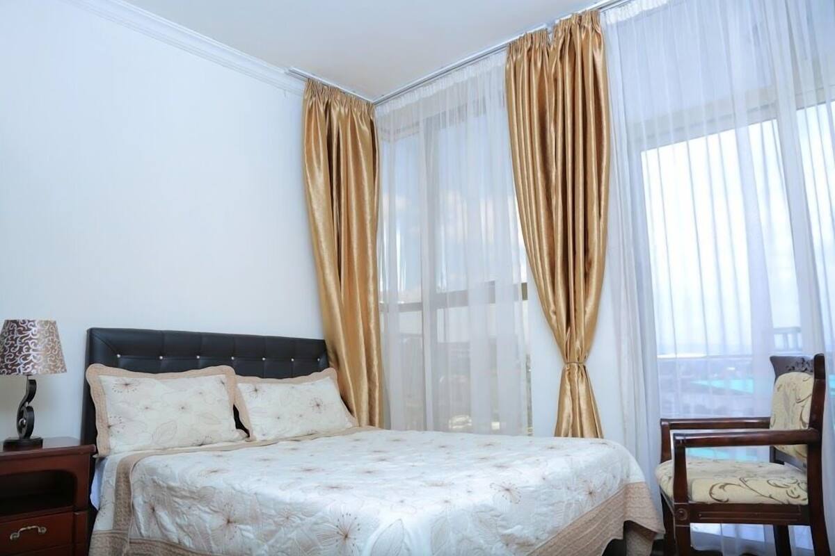 suite, 2 bedrooms | memory-foam beds, in-room safe, desk, free rollaway beds