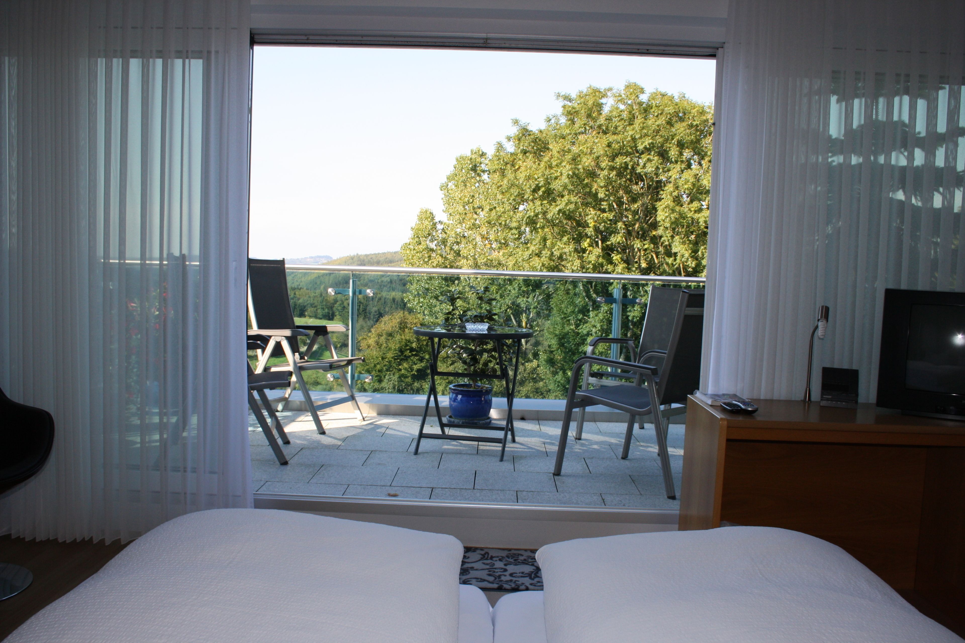 comfort triple room, balcony | in-room safe, desk, soundproofing, free cots/infant beds