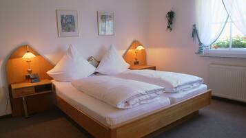 Standard Double or Twin Room | In-room safe, desk, soundproofing, free cribs/infant beds