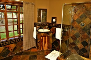 Standard Room, Valley View | Bathroom shower