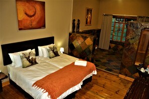 Standard Room, Valley View | Free WiFi - Amaka Private Game Reserve and Safaris (Colenso)