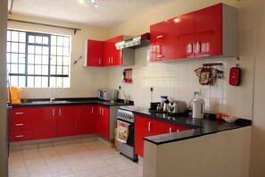 Premium Apartment, 2 Bedrooms | Private kitchen