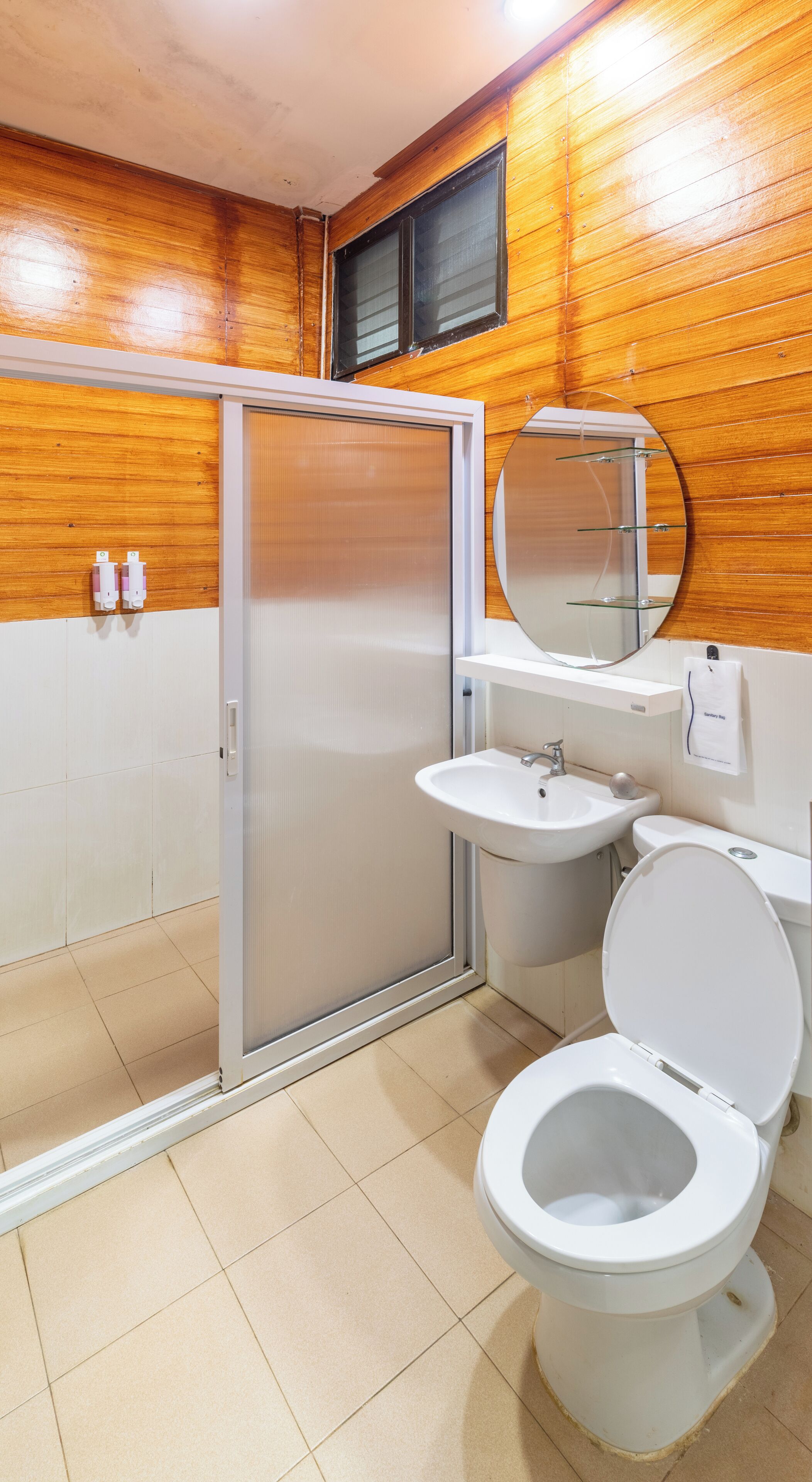 superior king room | bathroom | shower, free toiletries, hair dryer, towels