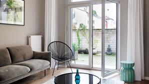Ảnh chưa phân loại, 5 trong số 28 ảnh, nút