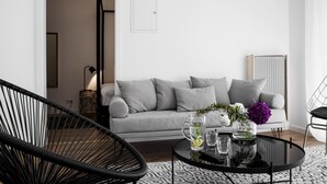 Ảnh chưa phân loại, 4 trong số 28 ảnh, nút
