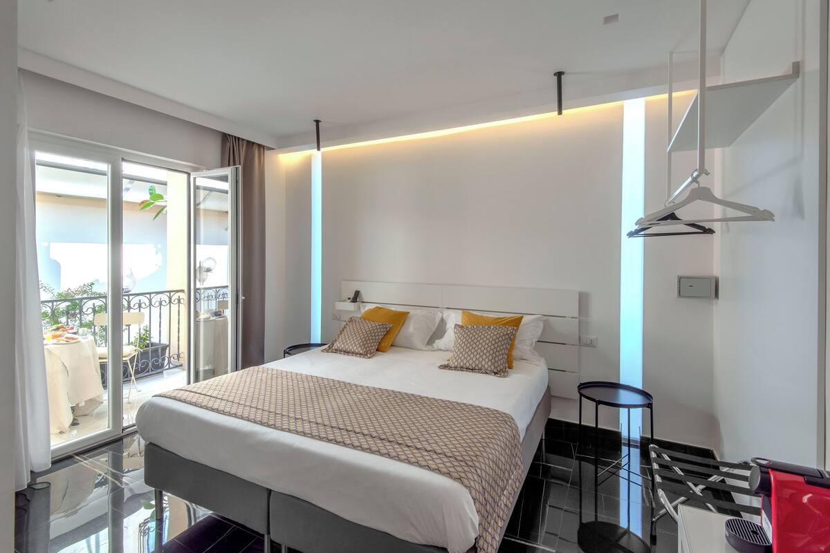 Superior Double or Twin Room, 1 Bedroom, Non Smoking, Terrace | Down comforters, desk, laptop workspace, WiFi (free)