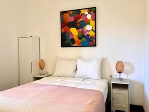 7 chambres, bureau, espace de travail pour ordinateur portable